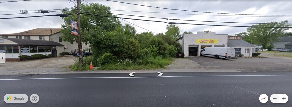 329 Rt 52, Carmel, NY à vendre - Photo du bâtiment - Image 2 de 5