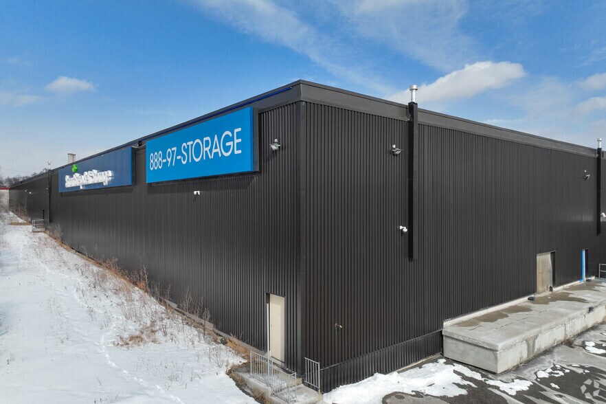 7 Ingram Dr, Toronto, ON for sale - Primary Photo - Image 1 of 1