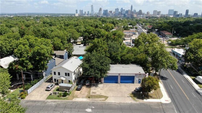 Plus de détails pour 2214 S 1st St, Austin, TX - Commerce de détail à vendre