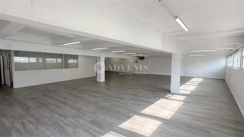Office in Montreuil for lease Interior Photo- Image 1 of 7