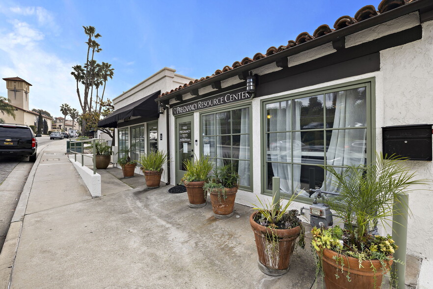 415 N El Camino Real, San Clemente, CA à vendre - Photo du bâtiment - Image 2 de 52