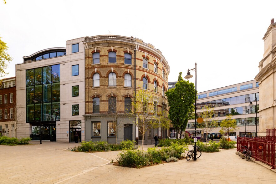 19-21 Clerkenwell Green, Londres à louer - Photo du bâtiment - Image 2 de 23