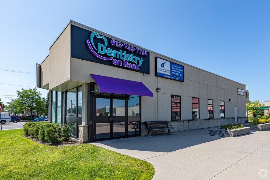 1596 Bank St, Ottawa, ON à louer - Photo du bâtiment - Image 2 de 2