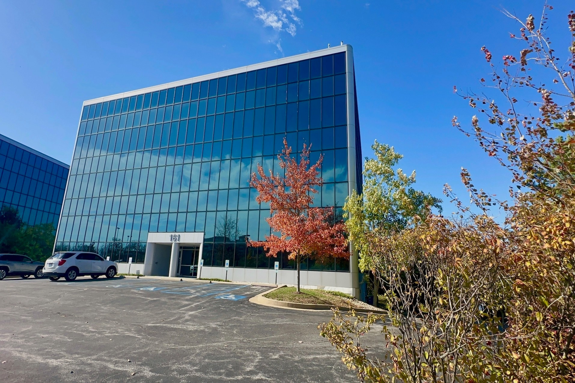 161 N Eagle Creek Dr, Lexington, KY for lease Primary Photo- Image 1 of 12