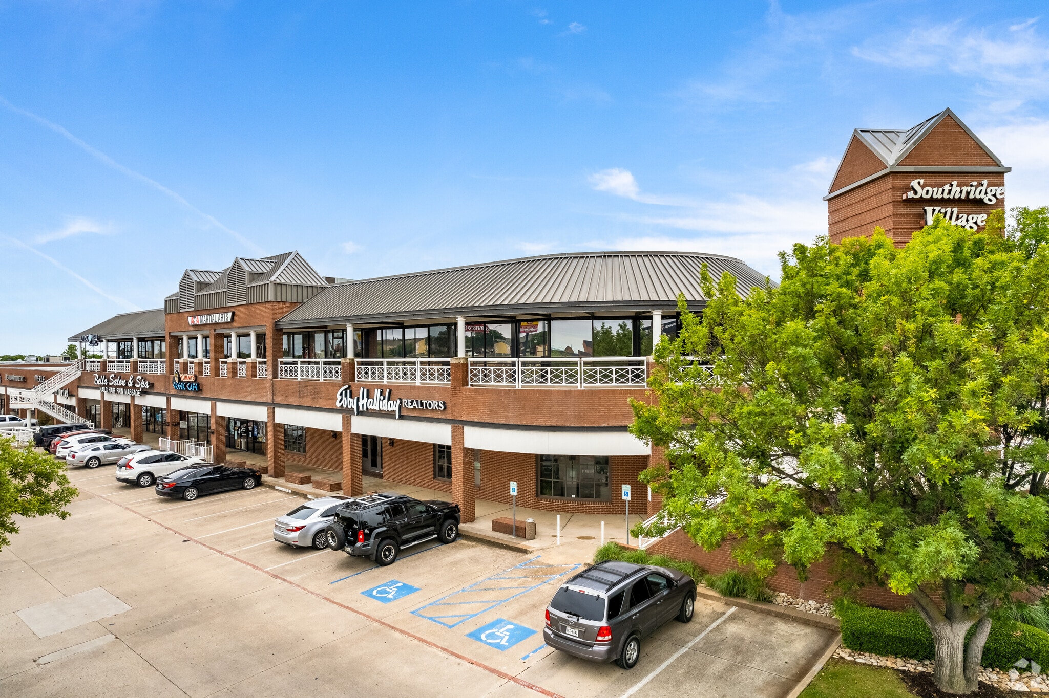 2430 E Interstate 35 S, Denton, TX for lease Primary Photo- Image 1 of 8
