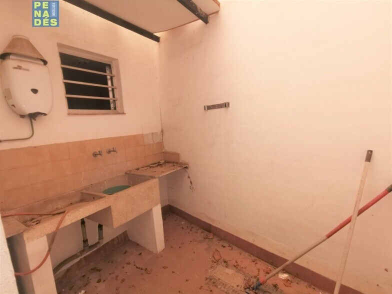 Retail in Ontinyent, Valencia for lease - Building Photo - Image 1 of 6