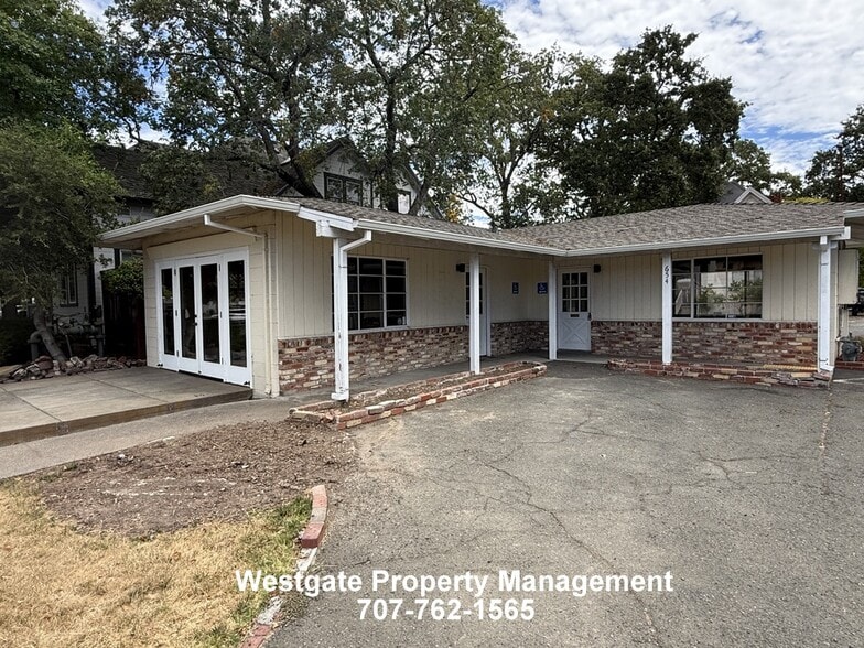 654 Broadway, Sonoma, CA à louer - Photo du bâtiment - Image 2 de 6