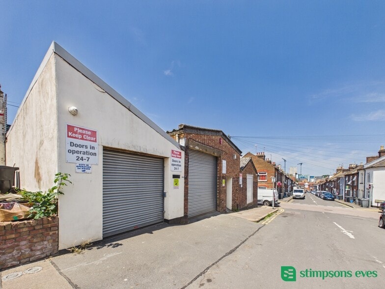 1 London Rd, Luton for lease - Building Photo - Image 2 of 3