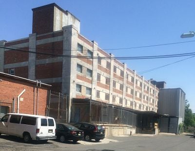 2-20 Brighton Ave, Passaic, NJ à louer - Photo du bâtiment - Image 3 de 29