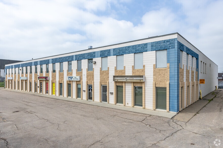 15140 128th Ave NW, Edmonton, AB for sale - Primary Photo - Image 1 of 3