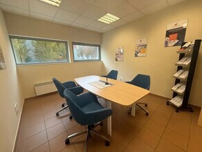 Office in Beauvais for sale Interior Photo- Image 1 of 28