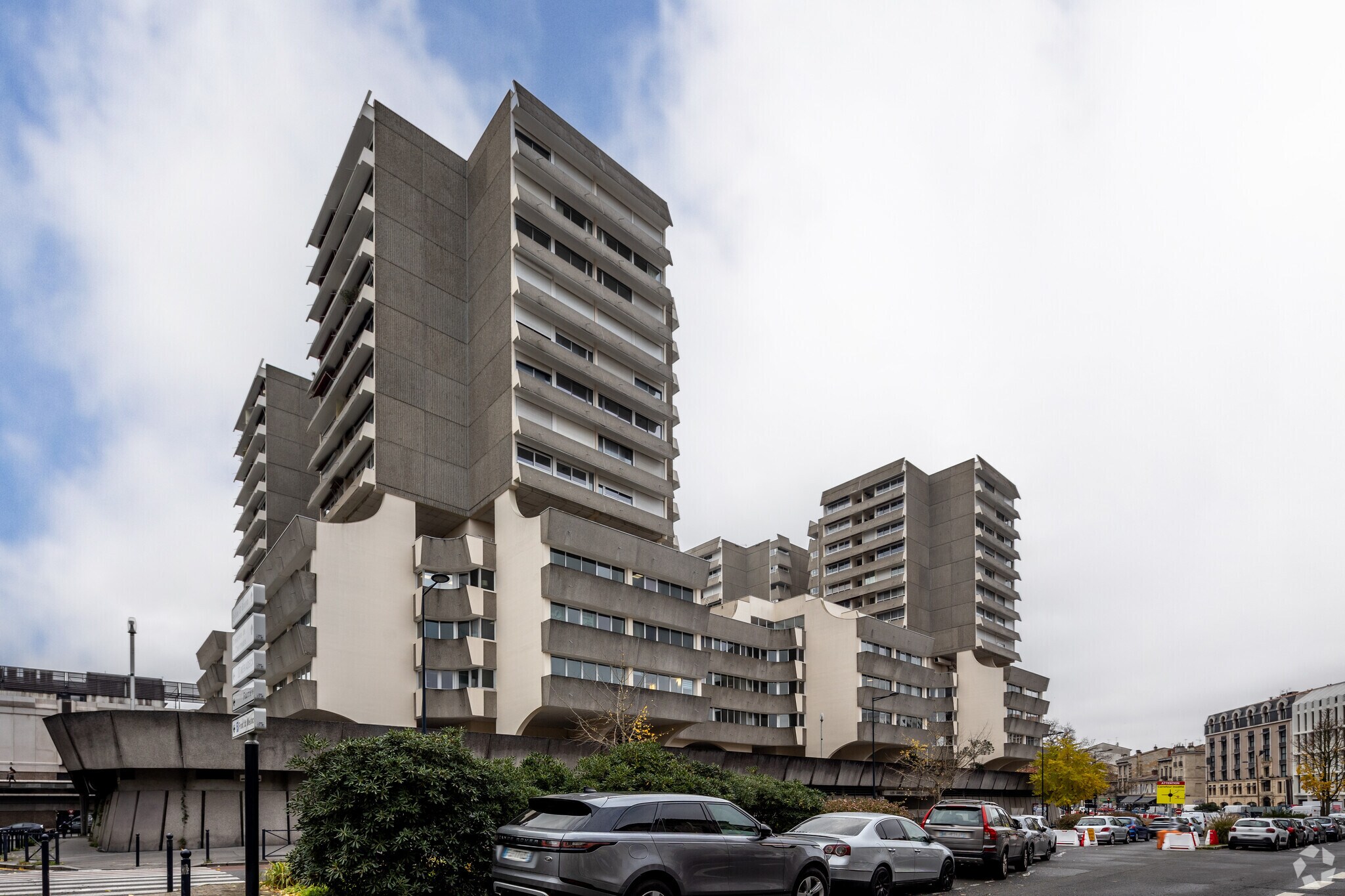 74 Rue Georges Bonnac, Bordeaux for sale Primary Photo- Image 1 of 3