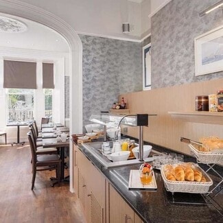 Plus de détails pour 11-12 Osborne Pl, Plymouth - Services hôteliers à vendre