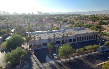 5052-5092 S Jones Blvd, Las Vegas, NV à louer Photo du bâtiment- Image 1 de 13