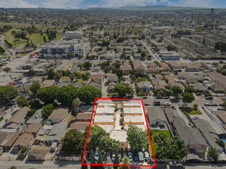 943 S Bonnie Beach Pl, Los Angeles, CA à vendre - Photo du bâtiment - Image 3 de 8