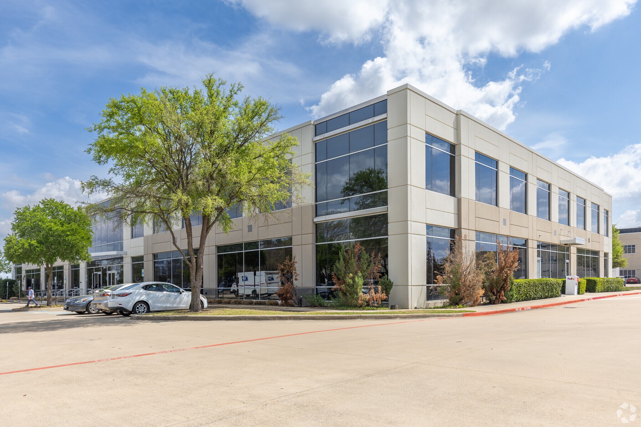 4800 Regent Blvd, Irving, TX à louer Photo principale- Image 1 de 14