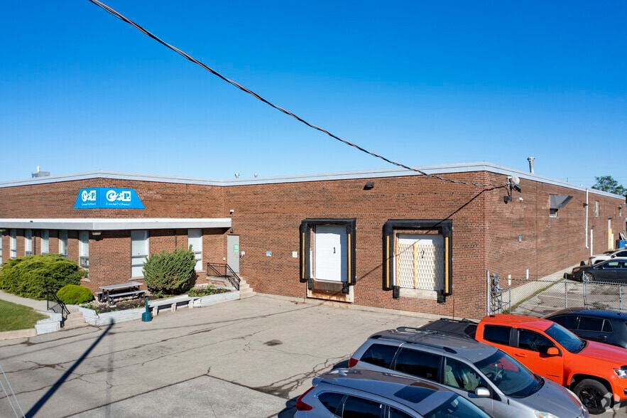 851-865 Rangeview Rd, Mississauga, ON for lease - Building Photo - Image 2 of 7