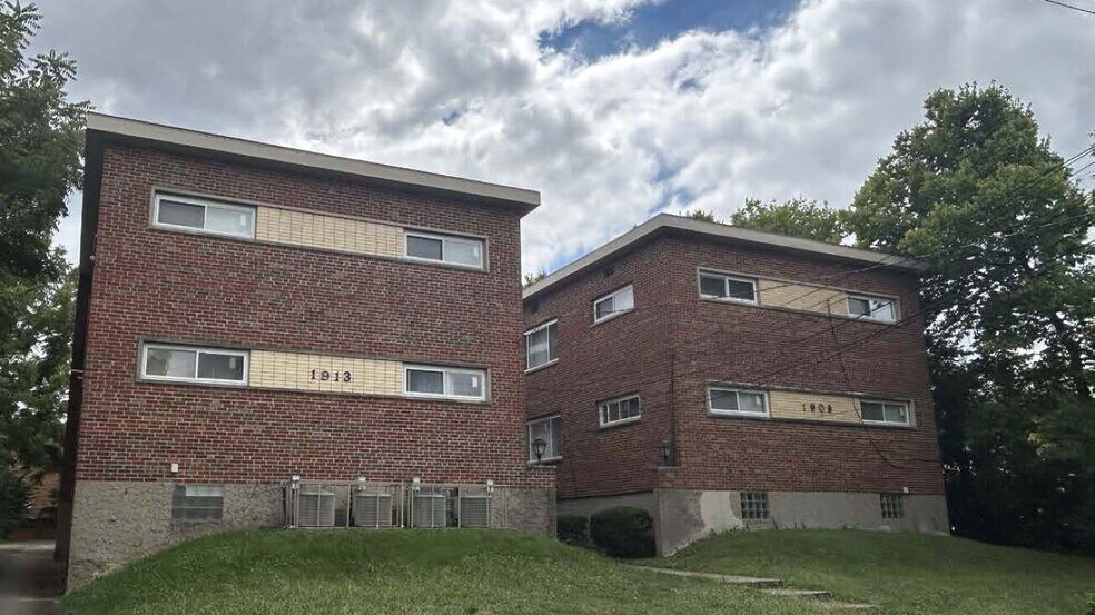 100 Unit Portfolio portefeuille de 2 propriétés à vendre sur LoopNet.ca - Photo du bâtiment - Image 2 de 4