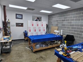 904-932 W 34th St, Houston, TX à louer Photo du bâtiment- Image 1 de 5