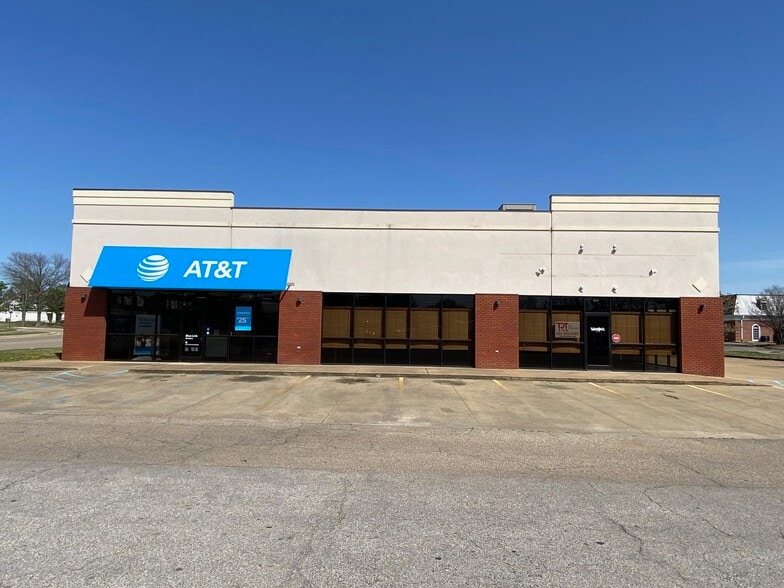 213 Walmart Cir, Booneville, MS à vendre - Photo du bâtiment - Image 2 de 9