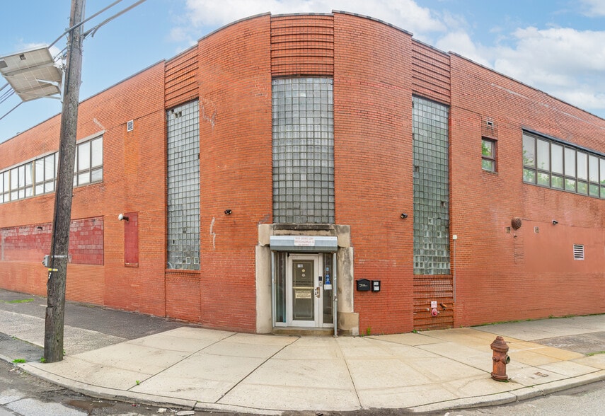 150 Avenue L, Newark, NJ for sale - Building Photo - Image 2 of 49