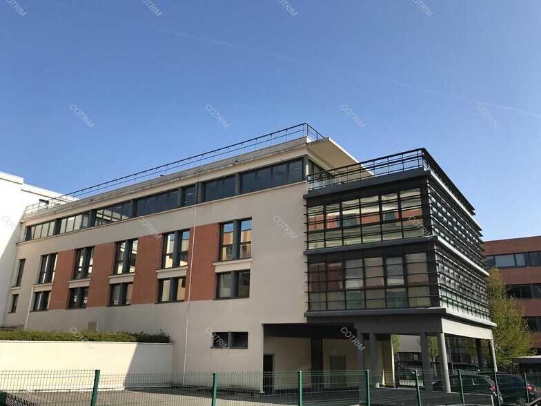 5 Rue Gaston Boyer, Reims à louer - Photo du bâtiment - Image 3 de 13