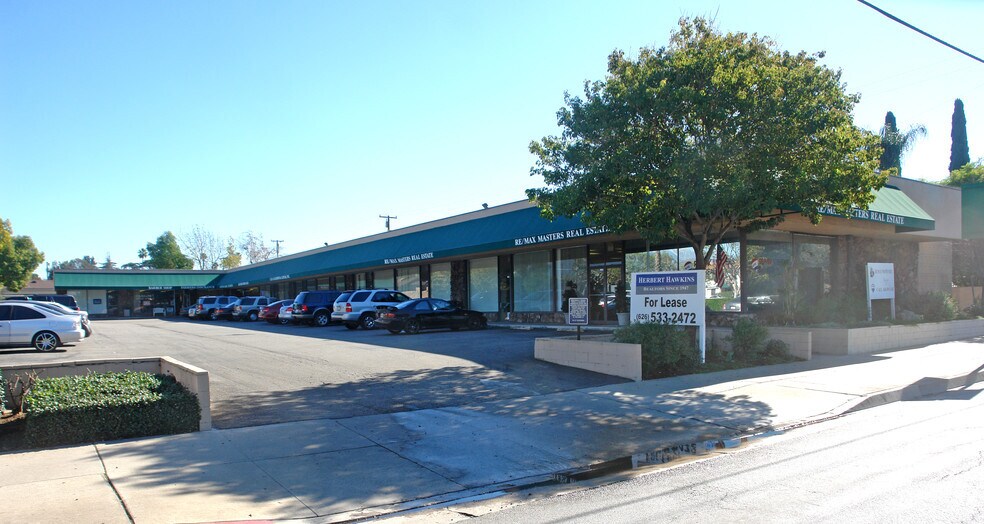 620-648 S Barranca Ave, Covina, CA à louer - Photo du bâtiment - Image 3 de 20