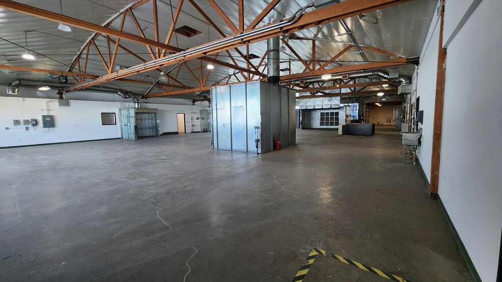 89-91 N San Gabriel Blvd, Pasadena, CA for lease - Interior Photo - Image 2 of 12