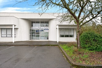 308 N Villa Rd, Newberg, OR à louer Photo du bâtiment- Image 1 de 28