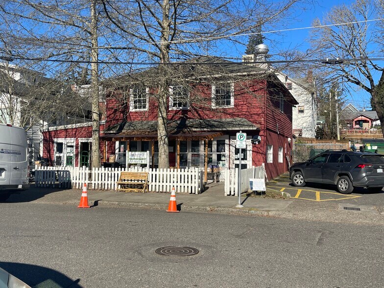 7780 SW Capitol Hwy, Portland, OR à vendre - Photo du bâtiment - Image 2 de 8