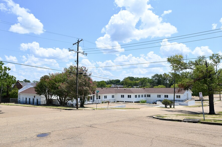 1004 North St, Jackson, MS à vendre - Photo du bâtiment - Image 1 de 1