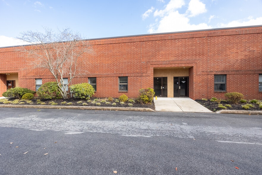 640 Snyder Ave, West Chester, PA for sale - Building Photo - Image 2 of 36