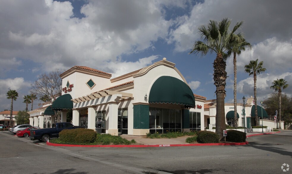 23040-23100 Alessandro Blvd, Moreno Valley, CA à louer - Photo principale - Image 2 de 30