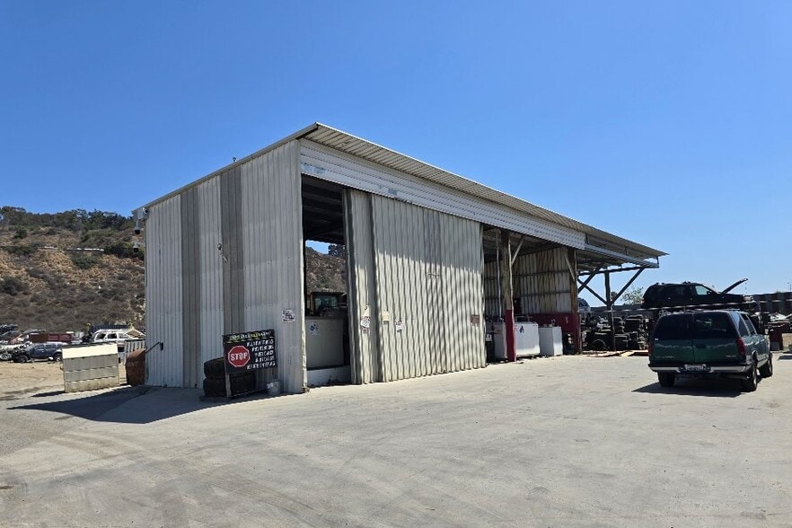 1030 Airport Rd, Oceanside, CA for lease - Building Photo - Image 3 of 5