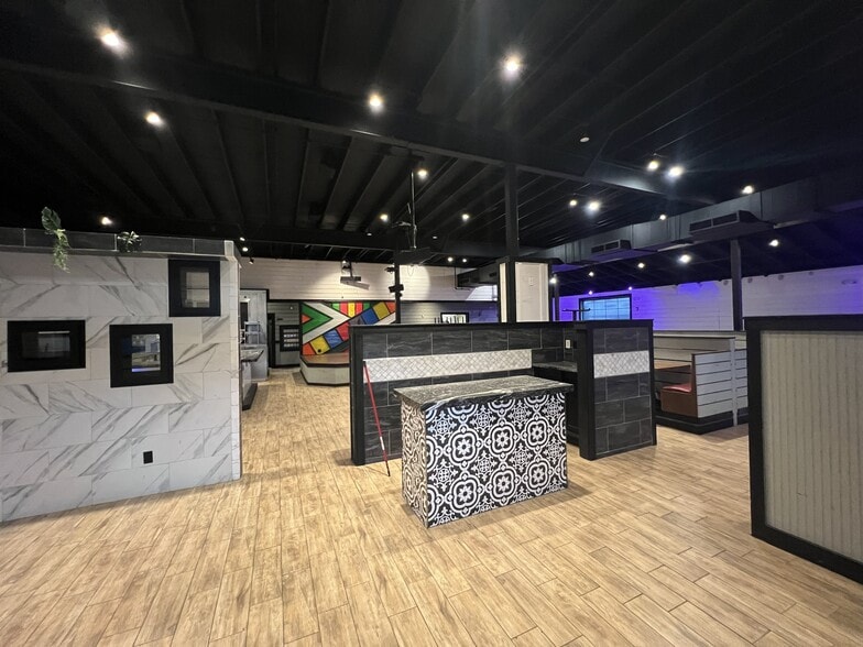 530 N 47th St, Rogers, AR à louer - Photo intérieure - Image 2 de 10