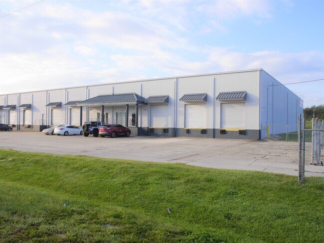 Plus de détails pour 1201 Old Hopewell Rd, Tampa, FL - Industriel à louer