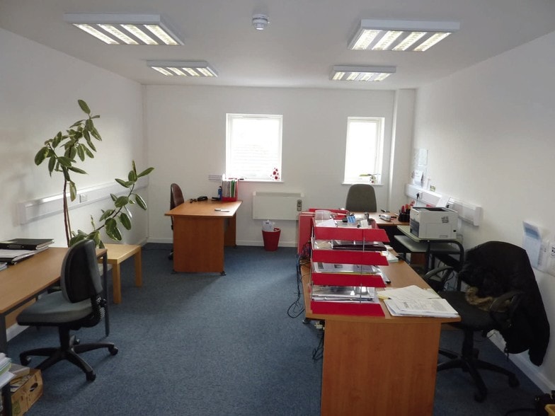 32 North St, Bourne for lease - Other - Image 3 of 4