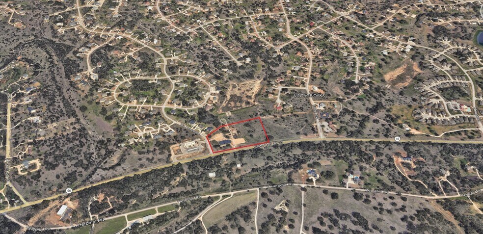 806 Via Principale, New Braunfels, TX à vendre - Photo du bâtiment - Image 2 de 7