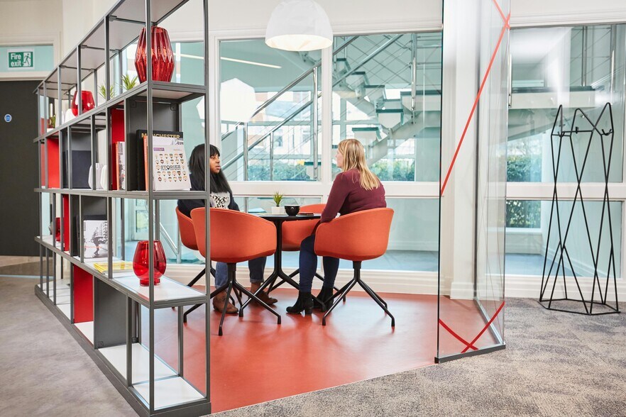 Pencroft Way, Manchester for lease - Building Photo - Image 3 of 9