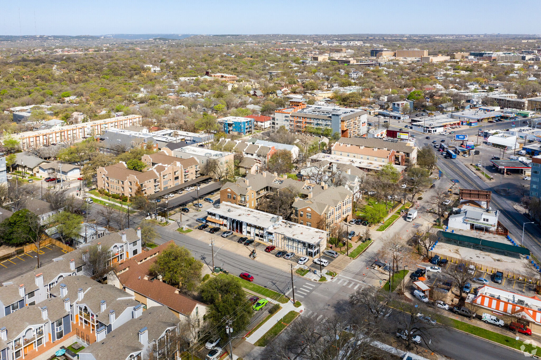 600 W 28th St, Austin, TX à louer Photo du bâtiment- Image 1 de 8