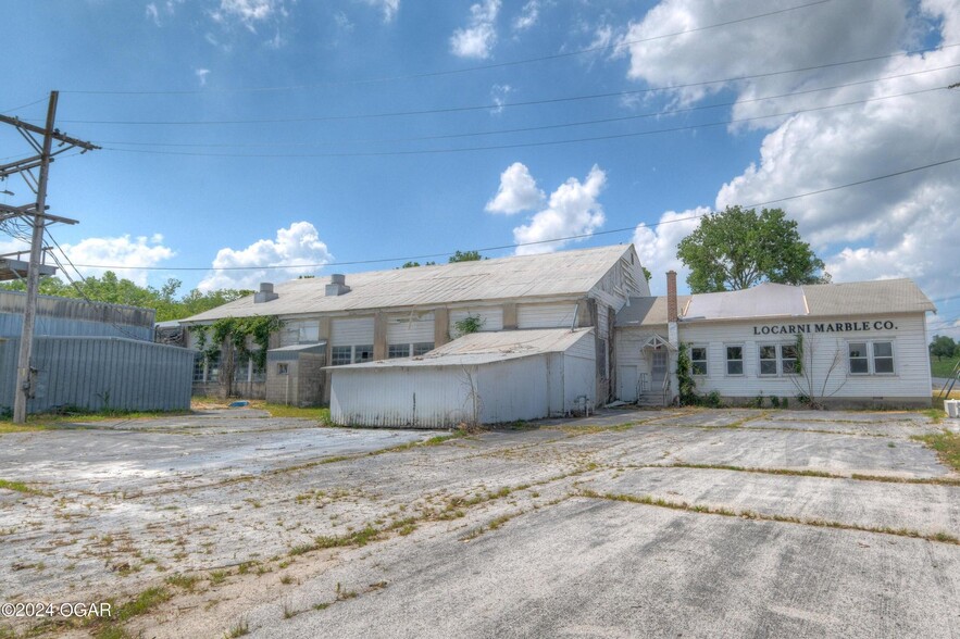 899 N Francis St, Carthage, MO for sale - Building Photo - Image 1 of 18