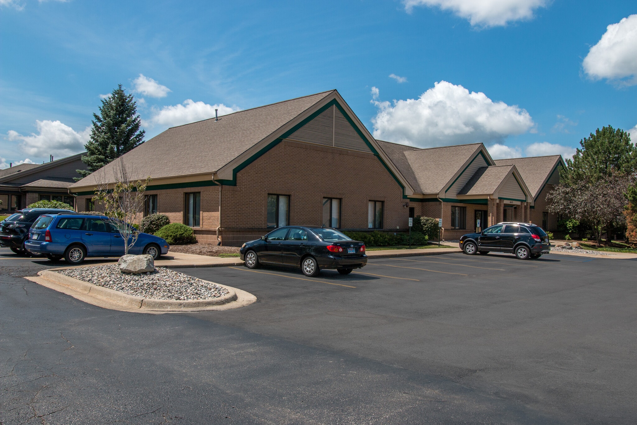 6512 Centurion Dr, Lansing, MI for lease Building Photo- Image 1 of 2