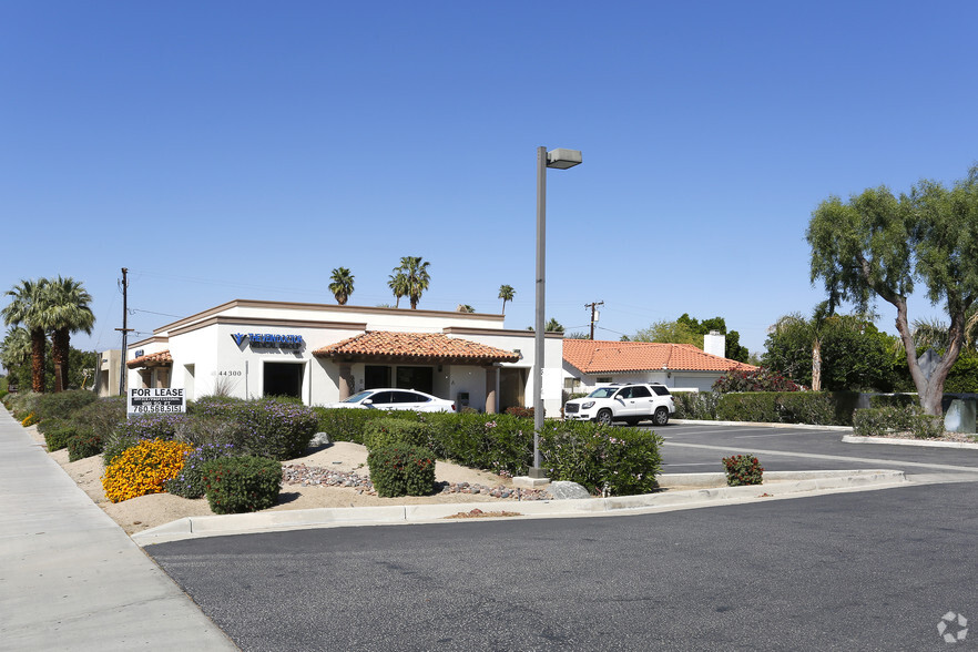 44300 Monterey Ave, Palm Desert, CA for sale - Primary Photo - Image 1 of 1