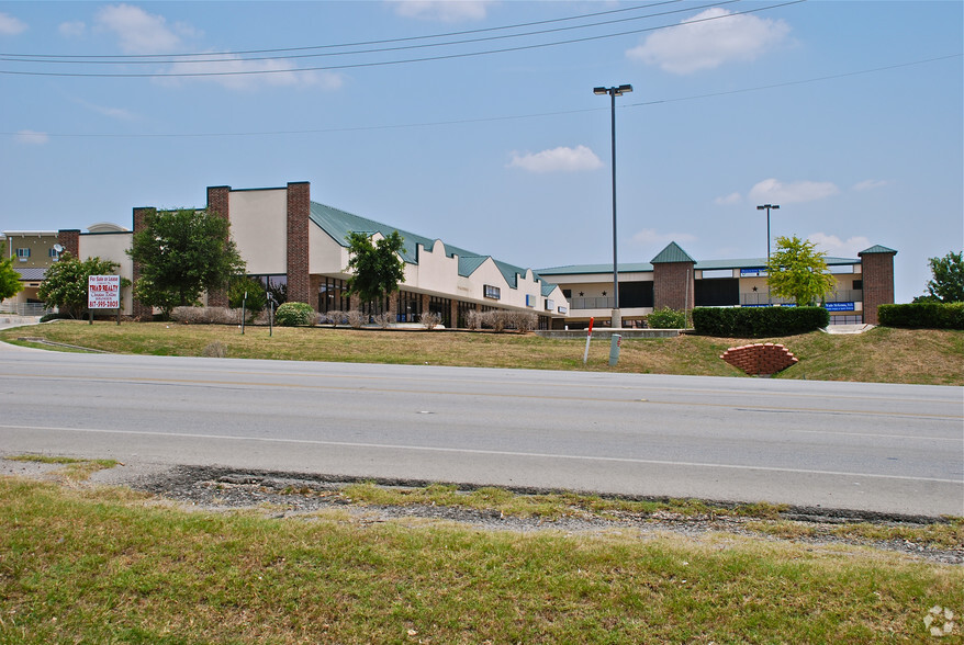 1713 S FM 51, Decatur, TX à louer - Photo principale - Image 1 de 17