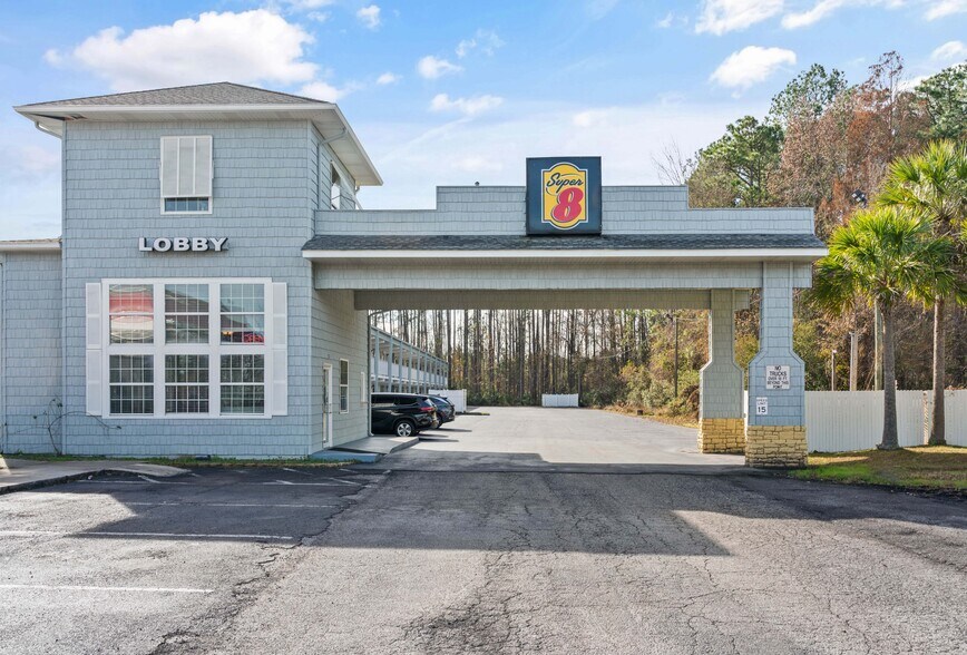 1220 Boone Avenue Ext, Kingsland, GA à vendre - Photo du bâtiment - Image 2 de 16