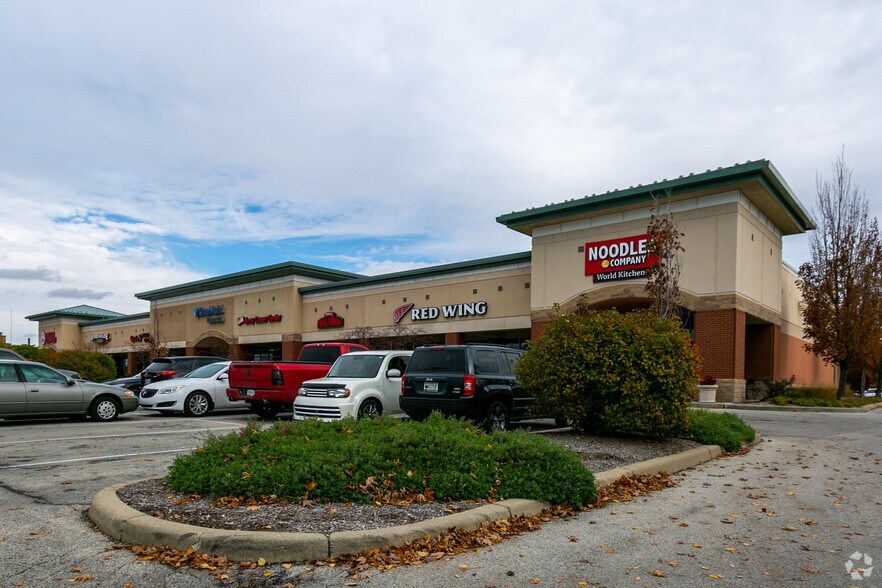 17143-17177 Mercantile Blvd, Noblesville, IN à louer - Photo du bâtiment - Image 1 de 4