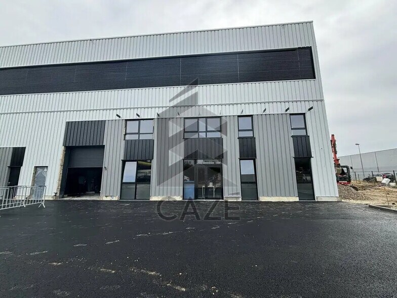 Flex in Lormont for lease - Building Photo - Image 1 of 4