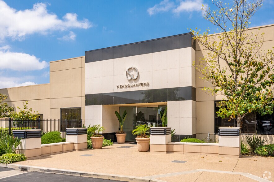 17622 Armstrong Ave, Irvine, CA for sale - Building Photo - Image 2 of 17