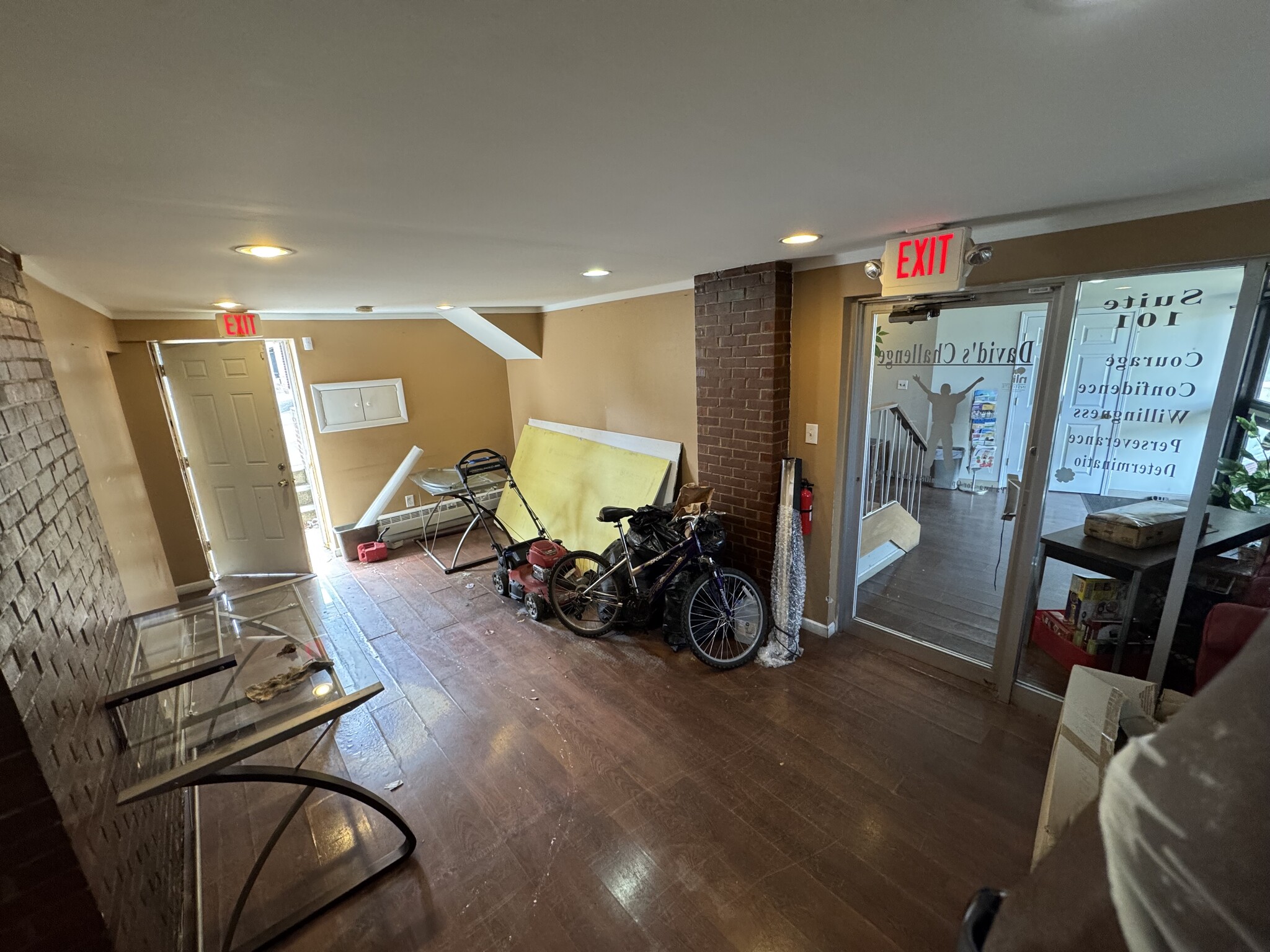 13308 Euclid Ave, East Cleveland, OH for lease Interior Photo- Image 1 of 7