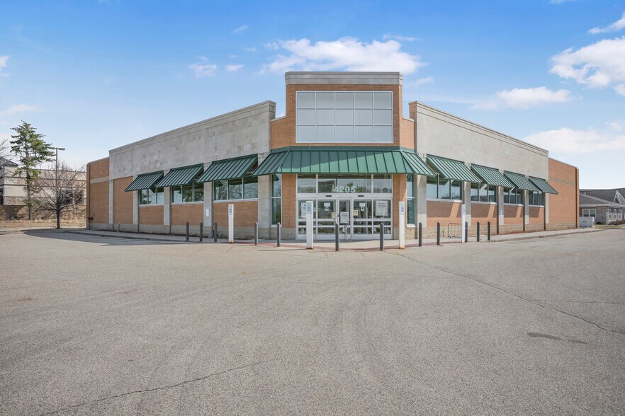 4205-4225 Egan Dr, Savage, MN à louer - Photo du bâtiment - Image 2 de 17